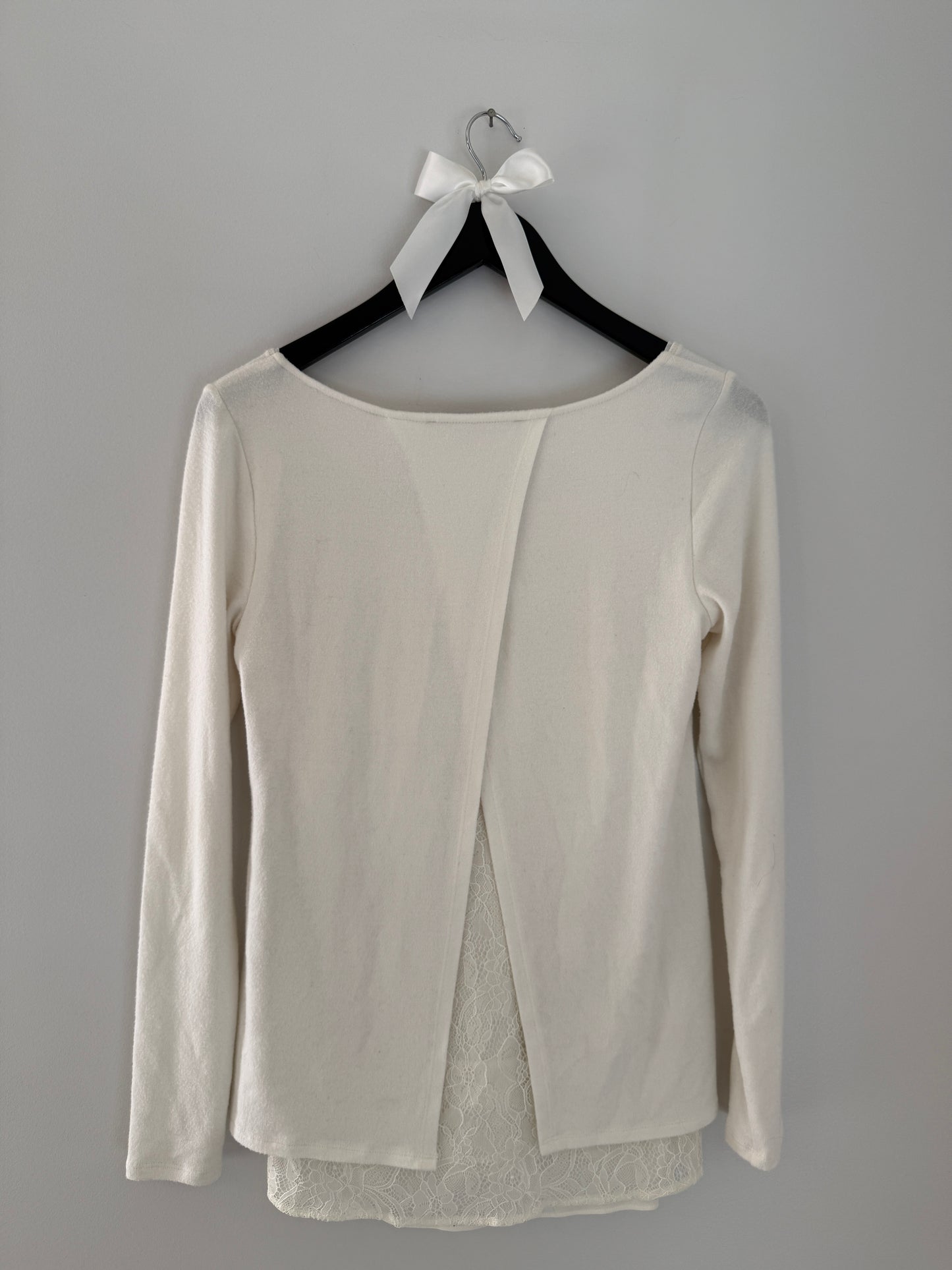 White House Black Market Cream V-neck Sweater