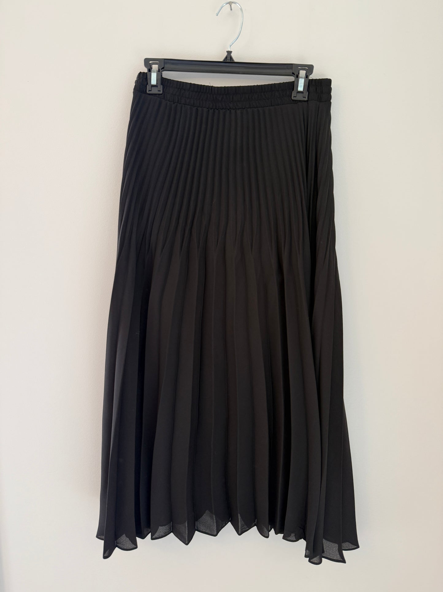 Max Studio Black Pleated Skirt